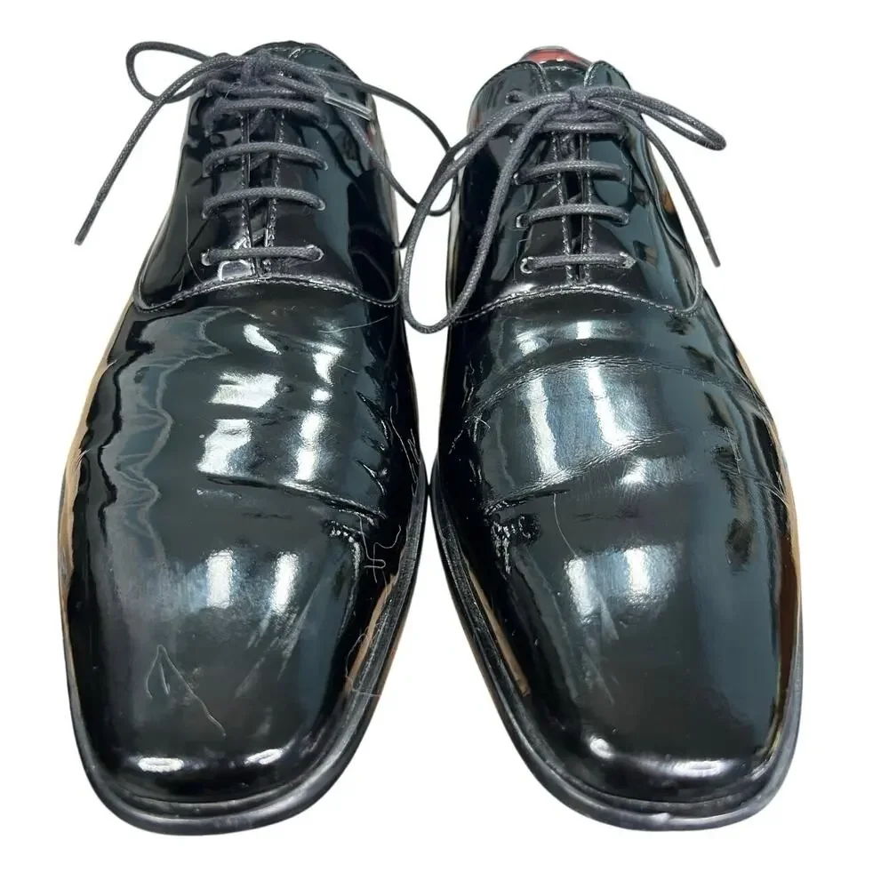HUGO BOSS sleek minimalist